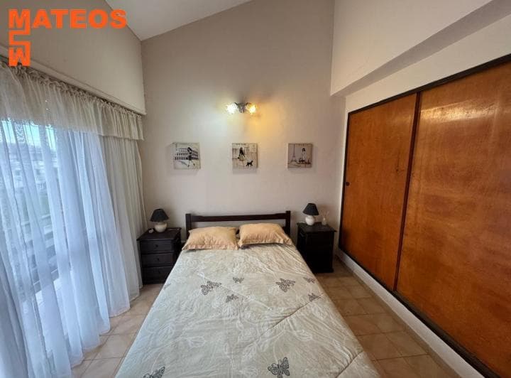 Venta Duplex con Vista Lateral Al Mar en 1° Piso Sobre Av 58 Mar del Tuyu - 3