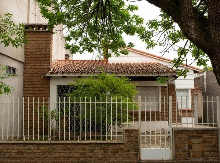 Casa 3 Dorm. en Pérez - 2
