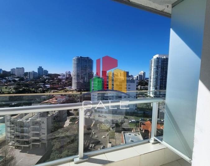 Vende Apartamento de 3 Dorm. en Mansa - Punta del Este, con Excelente Vista. - 4