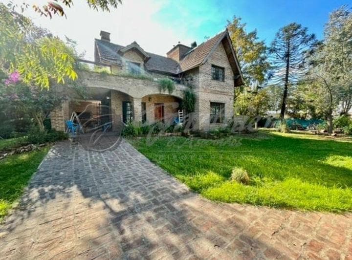 Casa en Venta en Zárate: Barrio Saavedra Oportunidad Chalet Único - 2