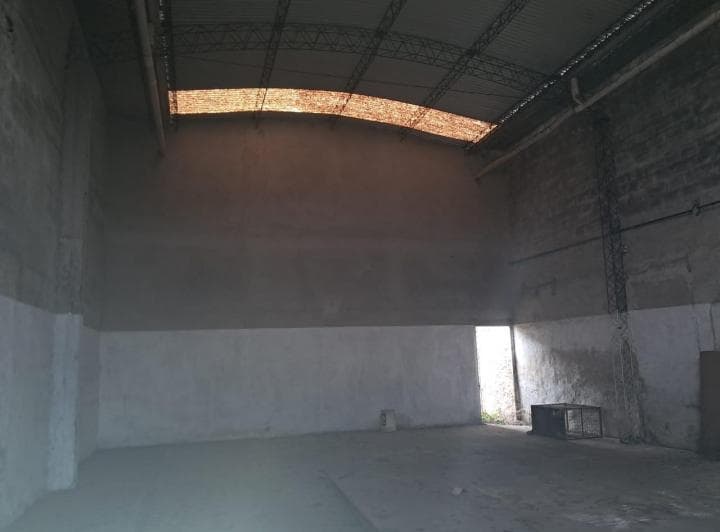 Importante Local / Terreno Sobre Av Rivadavia - Morón - 5