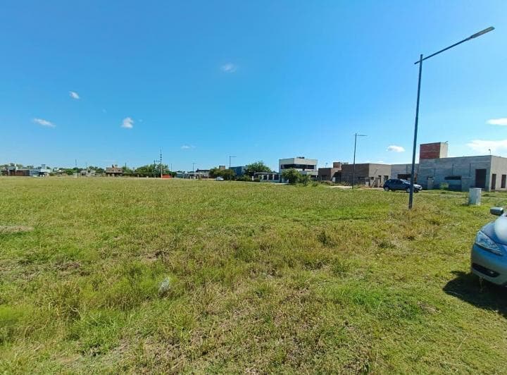 Venta - Terrenos en Barrio Abierto Funes Norte. - 2