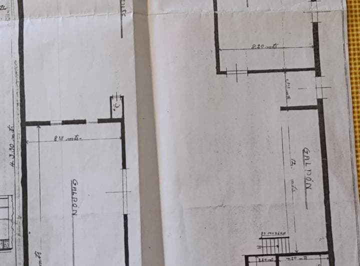 Alquiler 24 m Predio 800 m Microcentro con Galpones y Vivienda - 4