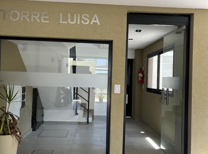 Venta Departamentos 2 Ambientes Cercano a Lineal y Acceso Oeste - 2