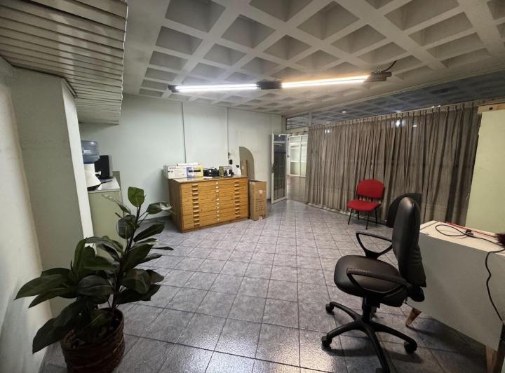 Venta Dos Oficinas Contiguas en Galeria Argenta - 5