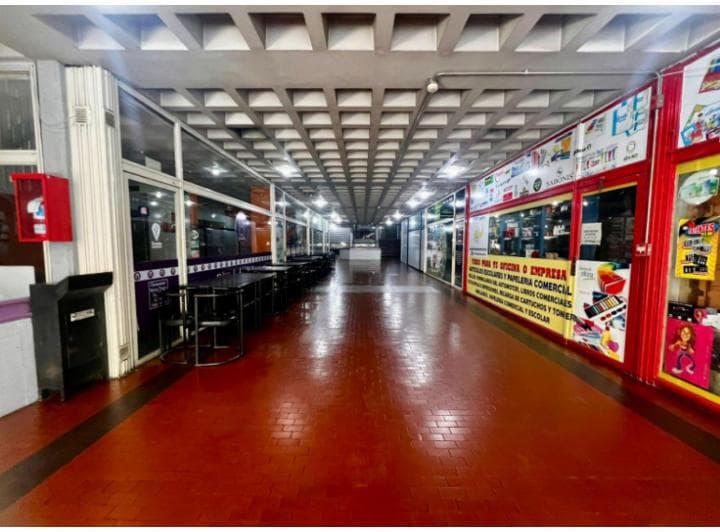 Venta Dos Oficinas Contiguas en Galeria Argenta - 2