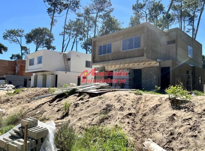 Casa a Estrenar en Pinares. Punta del Este - 3