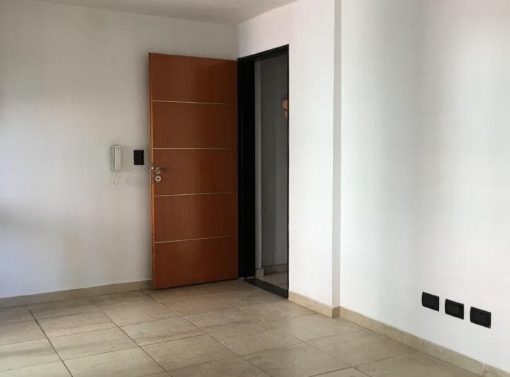 Monoambiente con Cochera - Venta - Villa Sarmiento - 2