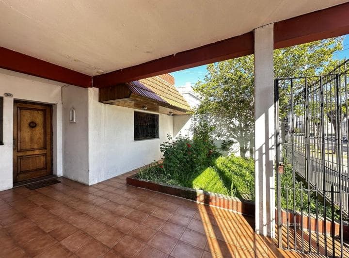 Venta Casa 3 Ambientes Garage Quincho Patio Jardín Lanús Oeste Lanus - 5