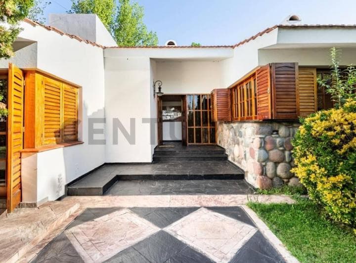 Casa con 4.000 m² de Terreno Ideal Para Hotel Boutique o Residencia Senior. - 2
