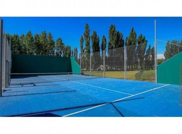Inmobiliaria Vende en Exclusiva Lote en Barrio Privado Sauces de Limay - 4