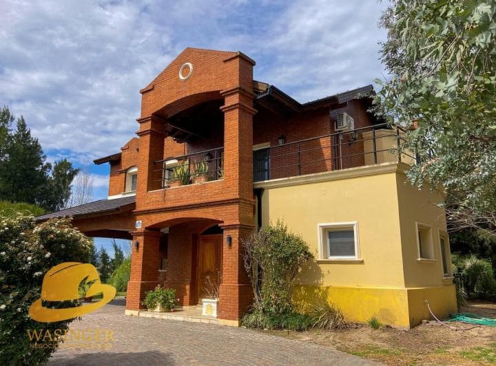 Casa en San Eliseo de 5 Ambientes - 5