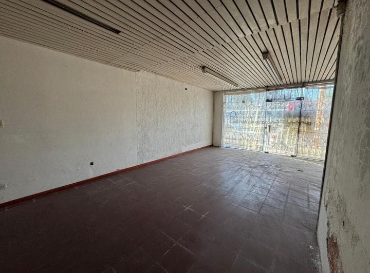 Venta! Local a Refaccionar - Zona Comercial - Ituzaingó Sur - 3