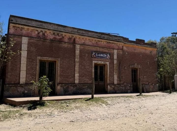 Se Vende Restaurant El Almacén en El Camino de Los Artesanos - 2
