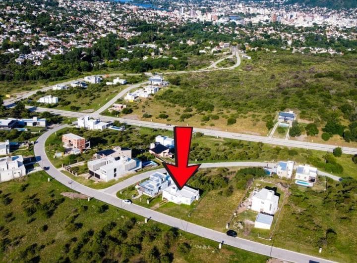 Venta Casa de 2 Dorm. en Carlos Paz - 2