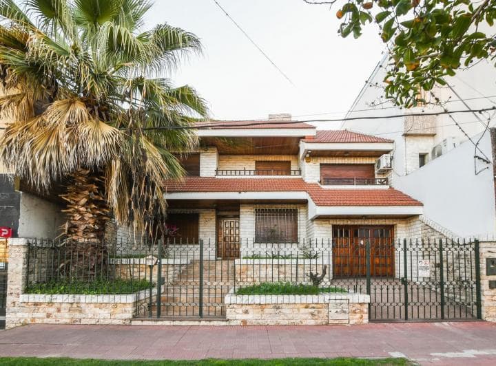 Casa 5 Dorm., Jardín, Pileta - Bv. Rondeau 1200 - Alberdi, Rosario | Venta - 2