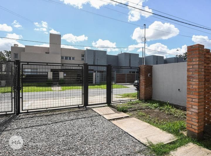 Casa 3 Dorm. - Petrone 9000 - Fisherton Rosario | Venta - 5