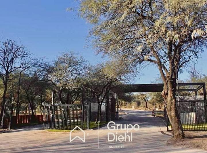 Lote con Vistas de 460 m² en Venta, en Maitenes de La Deseada - 2