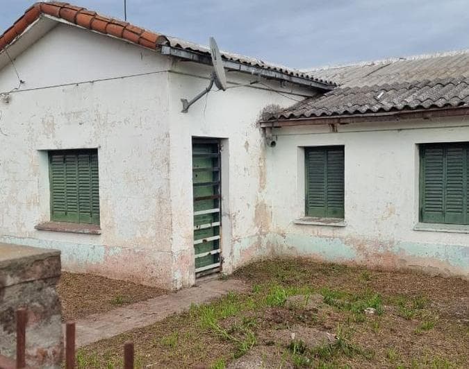 Casa en Longchamps con Escritura Para Vivienda o Uso Comercial Apto Credito. Rebajada! - 3