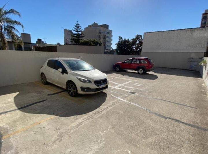 Oportunidad, Vendo Cochera Centro de Caseros - 2