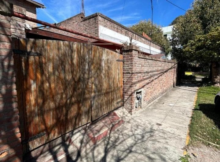 PH Tipo Casa en Esquina con Local – Oportuniad en San Isidro - 4