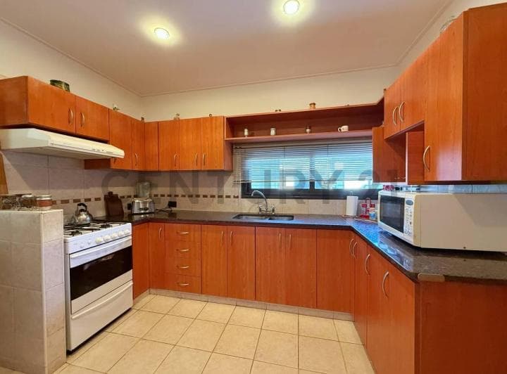 Casa de 2 Dorm. en Venta en Abasto - 2