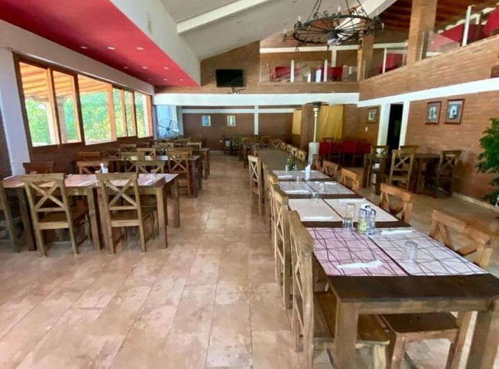 Vendo Restaurante con Amplio Terreno de 7.000 m² en La Serranita - 2