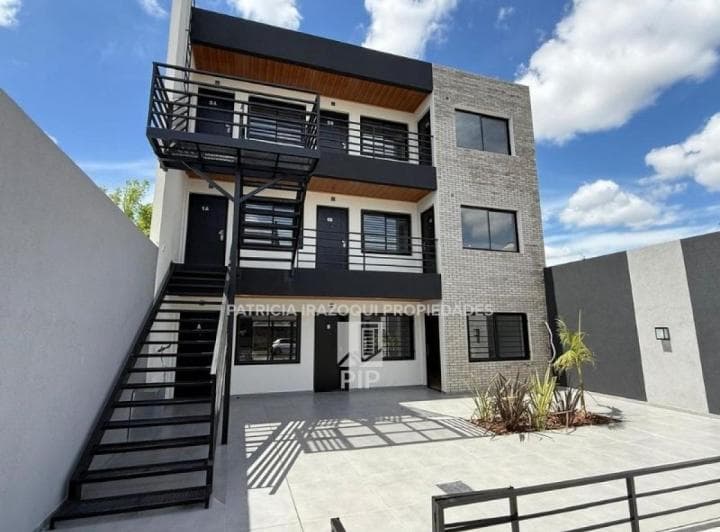 Departamento en Venta en Villa Luzuriaga - 2