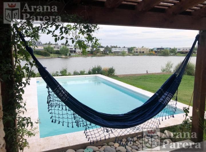 Alquiler Excelente Casa a La Laguna en San Benito Enero Temporario Pileta - 2