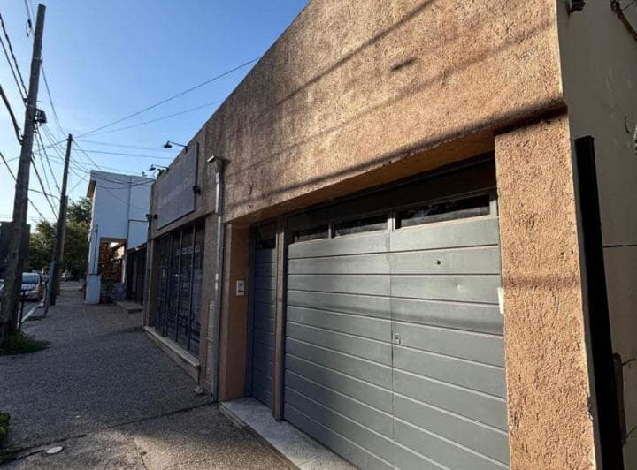 Venta Casa 3 Dorm + Depto 2 Dorm + Local Comercial - Centro de Villa Allende - 2