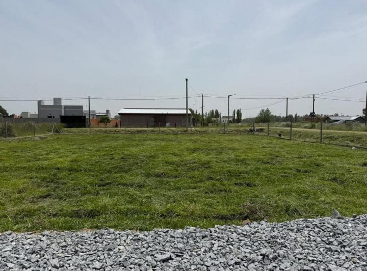 Venta Lote en Gardey con Parrilla + Pileta de 9 X 3,50 - 4