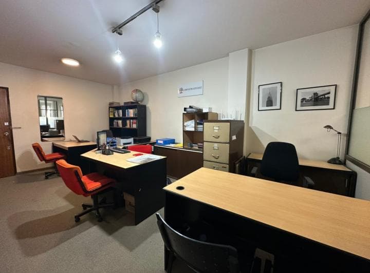 Venta Oficina con Dos Despachos en San Nicolás - 5