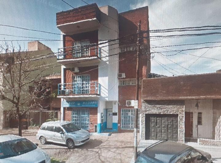 Edificio de 4 Plantas a 3 Cuadras de Los Tribunales de Morón Ideal Uso Comercial y Judicial - 2