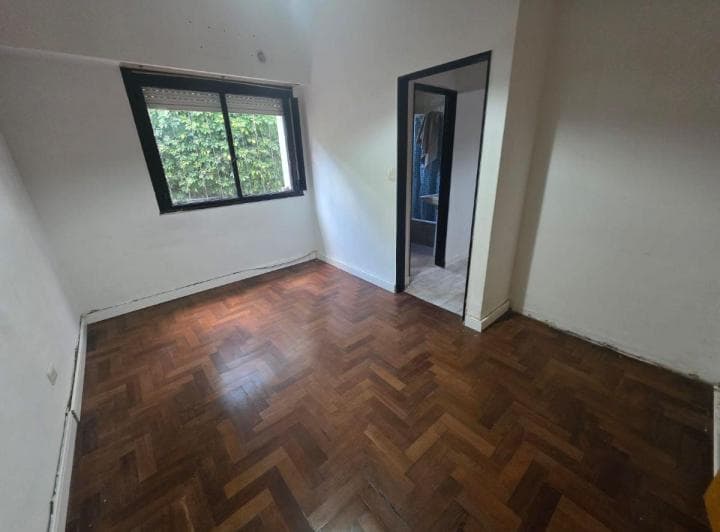 Av Rivadavia 10500 - Ph 2 Ambientes con Patio 46 m² por Pasillo - 5