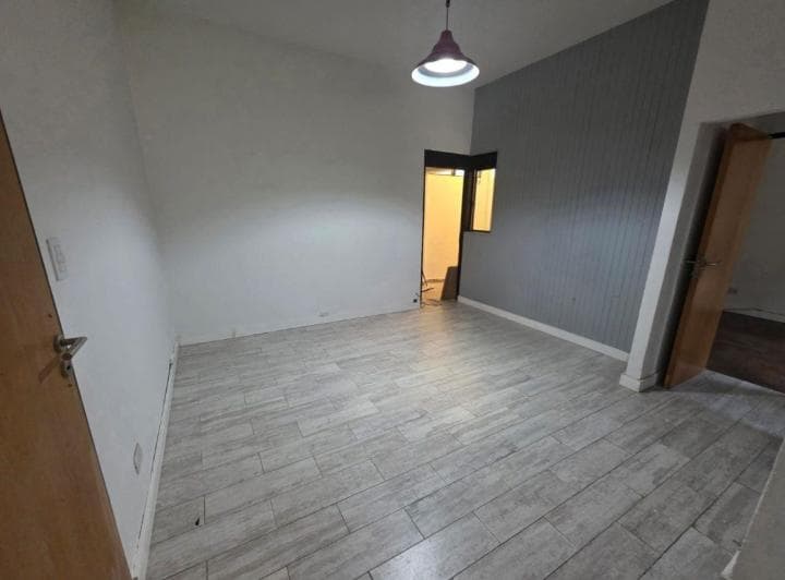 Av Rivadavia 10500 - Ph 2 Ambientes con Patio 46 m² por Pasillo - 2
