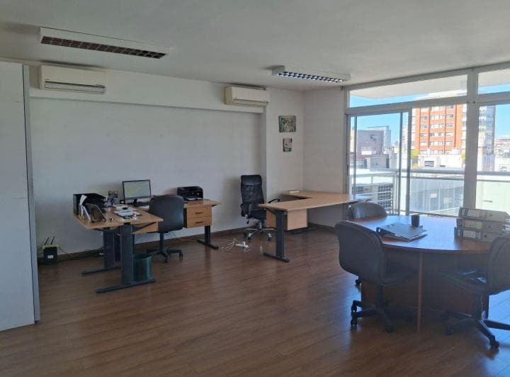 Oficina de 50 m² en Alquiler en Núñez. Vigilancia. Piso Alto. Mucha Luz! - 2