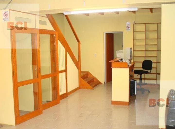Local Comercial Calle Pioneros Barrio Belgrano - 4