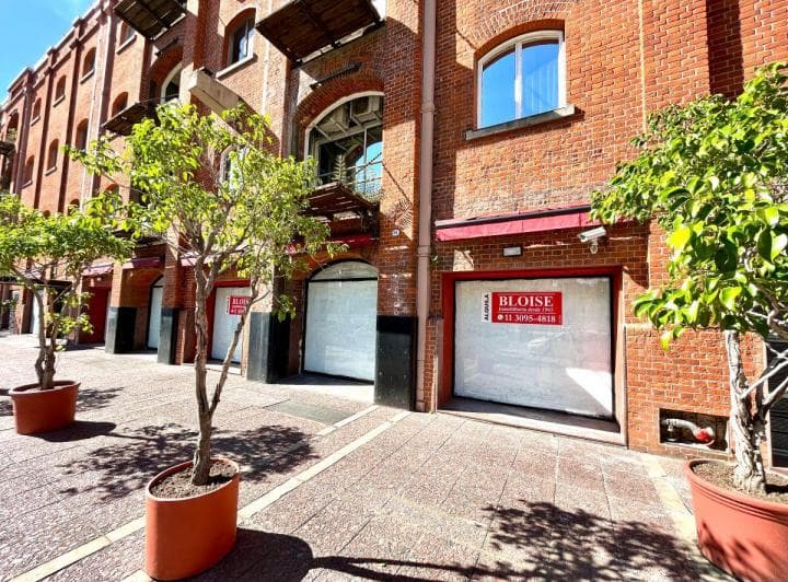 Venta de Tres Locales Juntos o Separados en Puerto Madero - 4