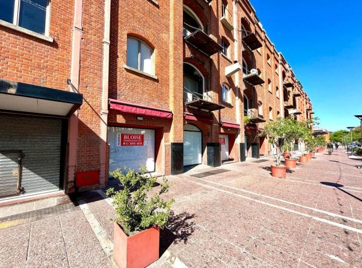 Venta de Tres Locales Juntos o Separados en Puerto Madero - 3