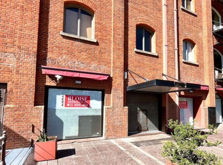 Venta de Tres Locales Juntos o Separados en Puerto Madero - 2