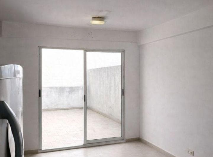Monoambiente con Patio Super Amplio - 3