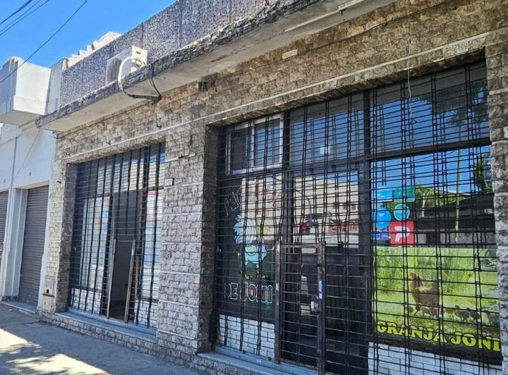 2 Locales - Venta en Block - 117 m - Excelente Ubicación - 2