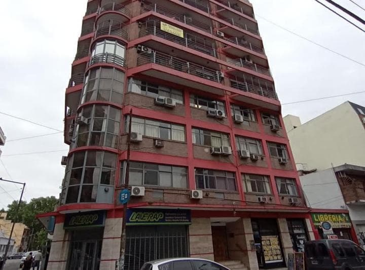 3 Ambientes - Cochera - 2 Baños - Balcon - 2