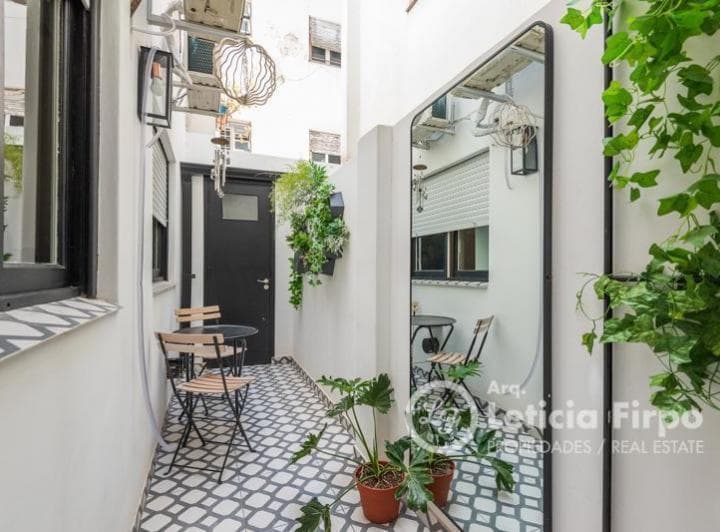 Encantador Departamento de 2 y 1/2 Ambientes con Patio. - 3