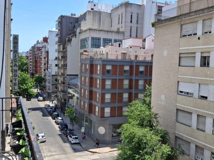 Departamento 1 Ambiente con Balcon Frances en Plaza Colon - 3