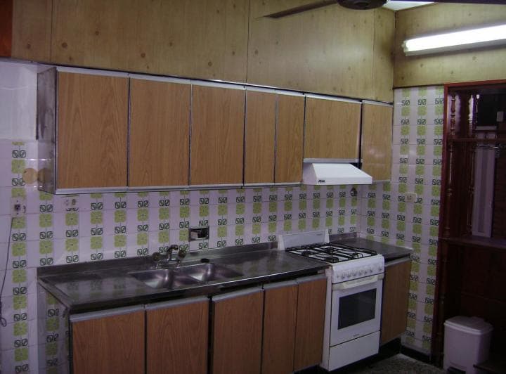 Velez Sarfield 1100, Casa 3 Dorm., Cochera, Jardín con Pileta. - 4