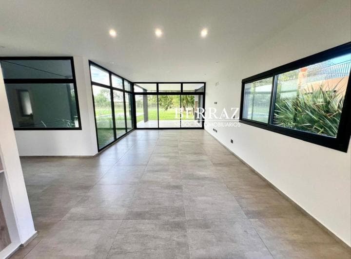 Casa Venta 4 Dorm. Barrio Molino Sur Lote de 820 m² Haras de Escobar - 2