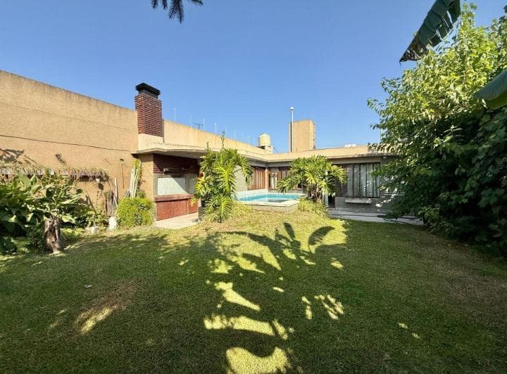 Casa Americana 3 Ambientes, Lote 10 X 33. en Venta, Moron. - 5