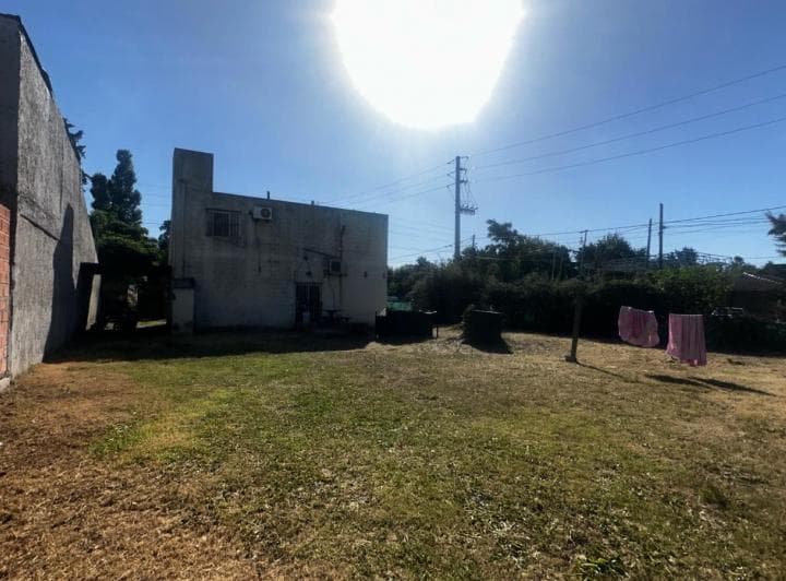 Venta Casa 3 Ambientes C/ Amplio Jardín - Buena Ubicación - Apto Credito y Permuta - Sin Expensas! - 2