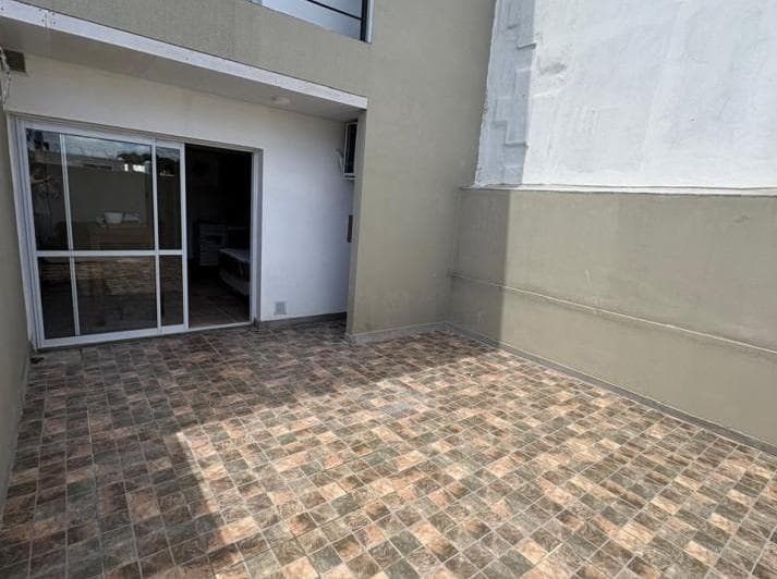 Monoambiente en Venta en Calle Laprida 839 Amueblado con Patio - 2